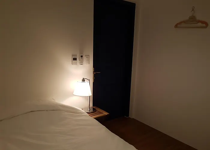 Single Single Hostel
