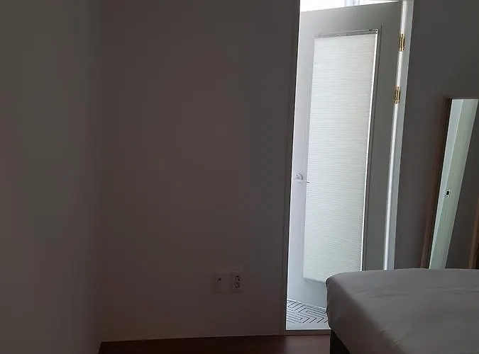 Single Single Hostel