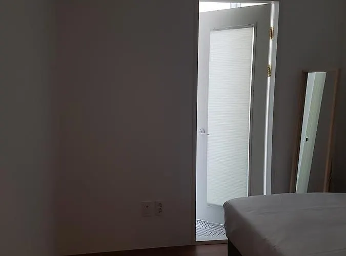 Single Single Busan